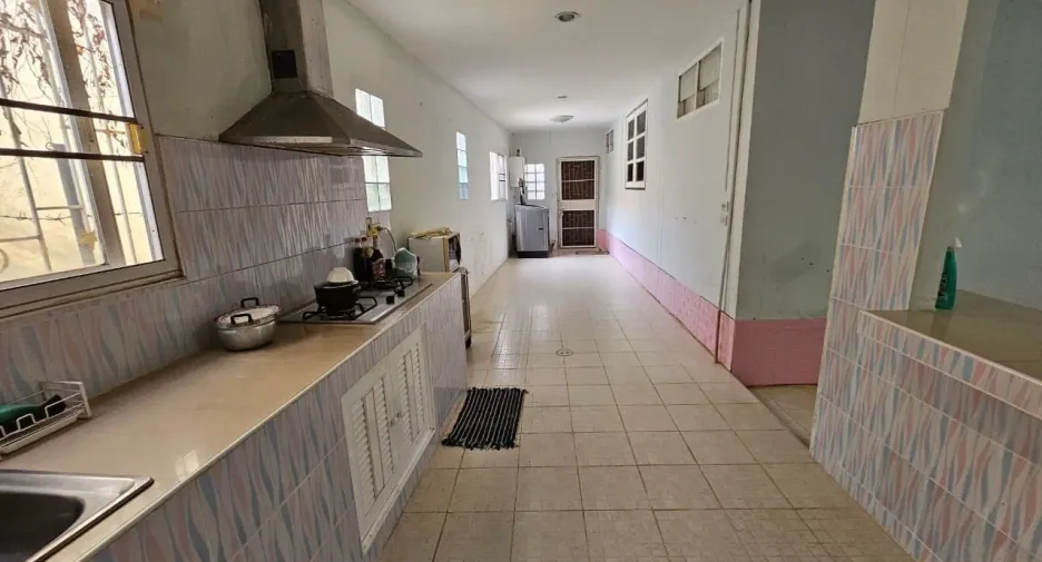 For sale and for rent 5 bedrooms house in Sattahip, Chonburi