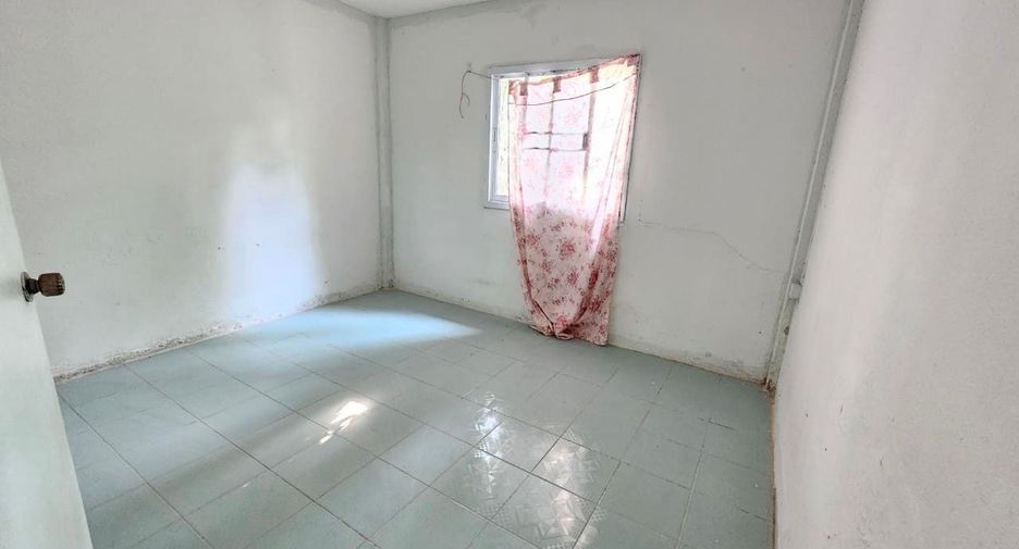 For sale and for rent 5 bedrooms house in Sattahip, Chonburi