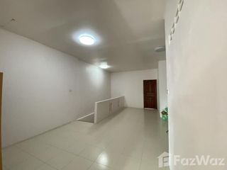 Casa adosada en venta de 2 habitaciones en Bang Lamung, Chonburi
