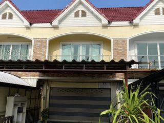 Casa adosada en venta de 2 habitaciones en Bang Lamung, Chonburi