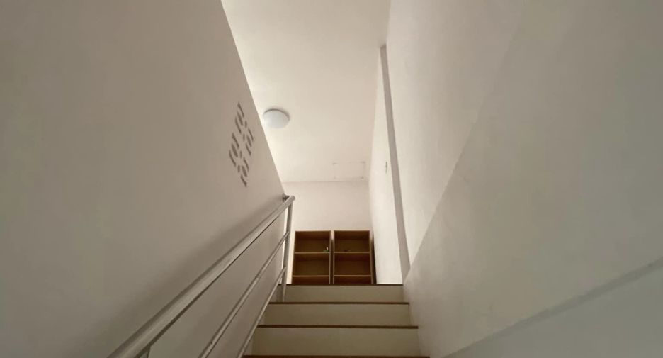 Casa adosada en venta de 2 habitaciones en Bang Lamung, Chonburi