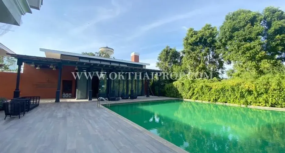 For sale 3 ベッドルーム townhouse in Sai Noi, Nonthaburi