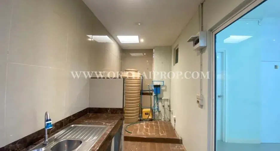 For sale 3 ベッドルーム townhouse in Sai Noi, Nonthaburi