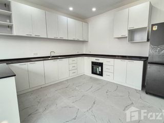 Продажа 4 спальни вилла в Банг Сарай, Паттайя