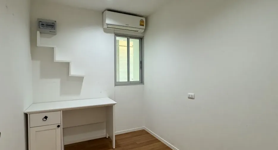 For rent 2 bedrooms condo in Mueang Udon Thani, Udon Thani