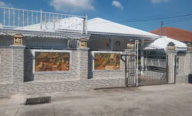 Casa en alquiler de 4 habitaciones en Bang Lamung, Chonburi