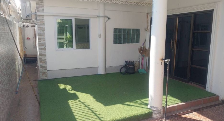 Haus zur Miete mit 4 Zimmer in Bang Lamung, Chonburi