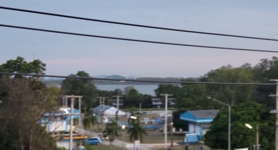 Reihenhaus zum Kauf mit 6 Zimmer in Bang Lamung, Chonburi