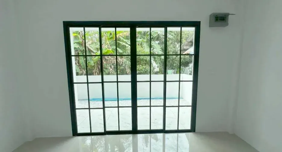 For sale 4 bedrooms townhouse in Thalang, Phuket