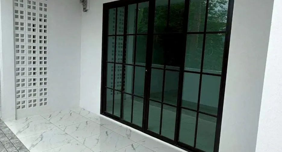 For sale 4 bedrooms townhouse in Thalang, Phuket