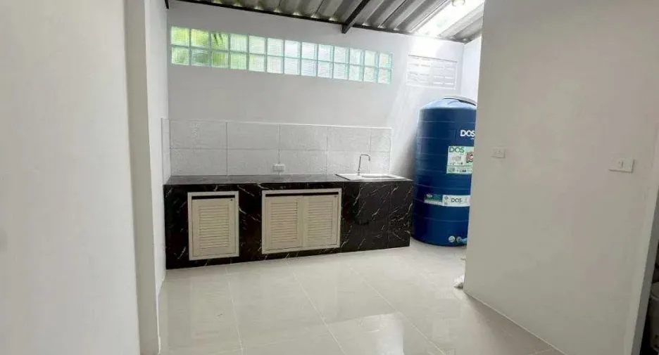 For sale 4 bedrooms townhouse in Thalang, Phuket