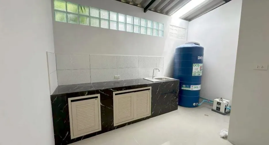 For sale 4 bedrooms townhouse in Thalang, Phuket