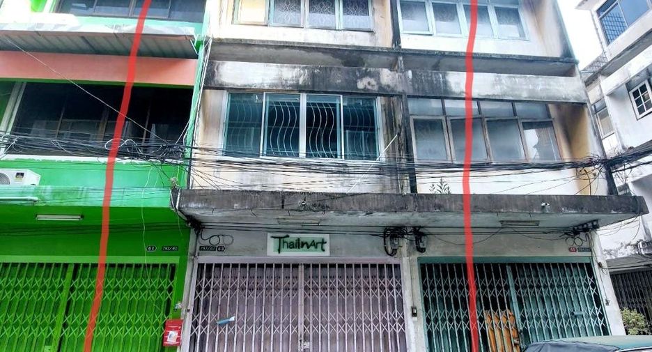 For sale 3 bedrooms retail Space in Dusit, Bangkok