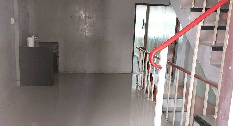For sale 3 bedrooms retail Space in Dusit, Bangkok