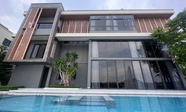 For sale 5 bedrooms house in Bang Phli, Samut Prakan