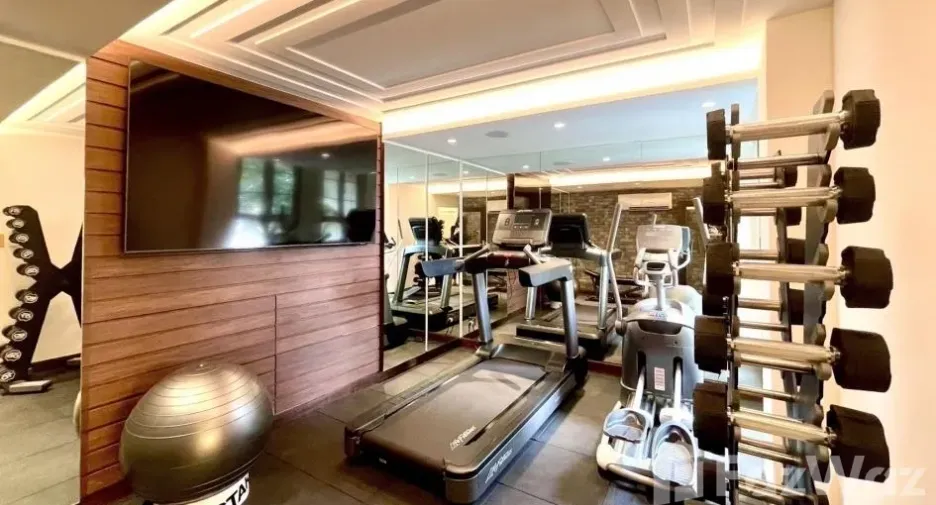 For sale 4 bedrooms house in Watthana, Bangkok