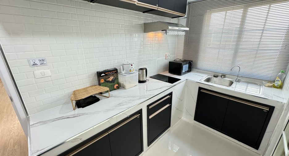 For rent 4 bedrooms house in Mueang Udon Thani, Udon Thani