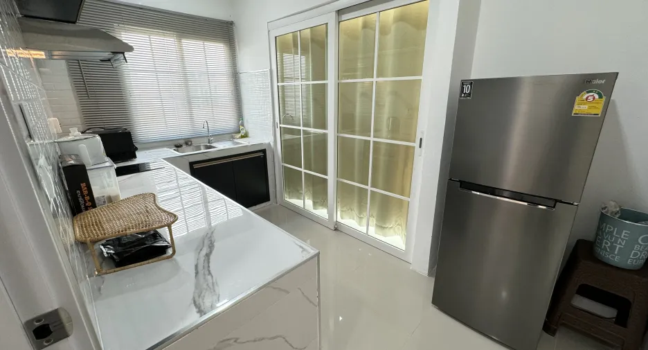 For rent 4 bedrooms house in Mueang Udon Thani, Udon Thani