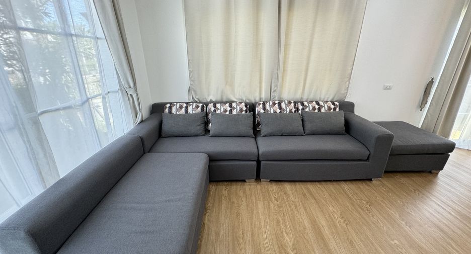 For rent 4 bedrooms house in Mueang Udon Thani, Udon Thani
