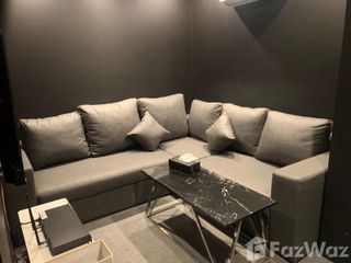 For sale 4 bedrooms retail Space in Watthana, Bangkok