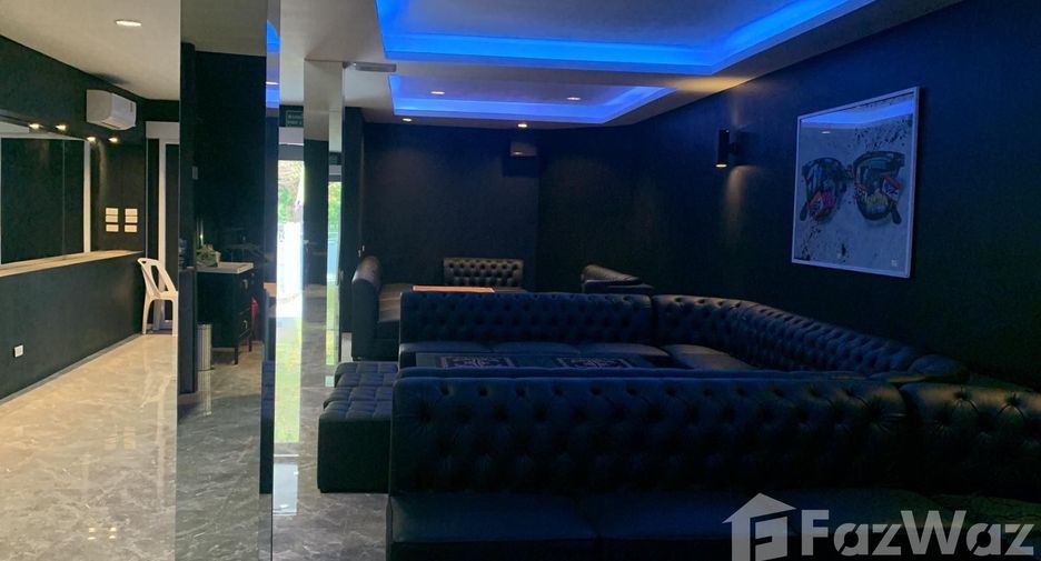 For sale 4 bedrooms retail Space in Watthana, Bangkok