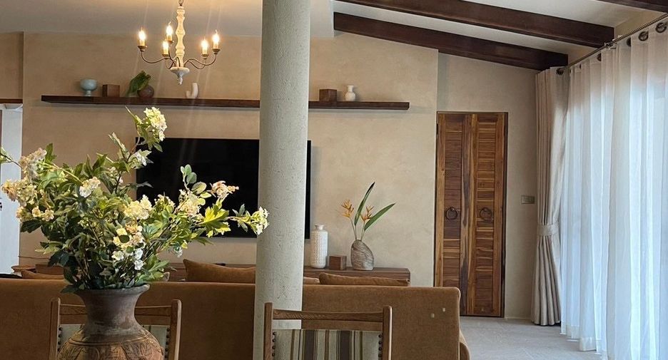 For rent 4 bedrooms villa in Mueang Phuket, Phuket