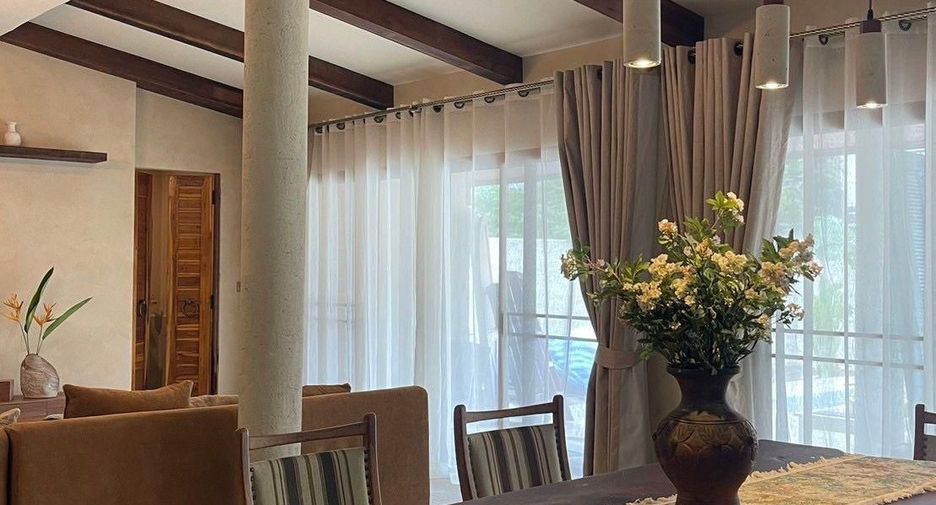 For rent 4 bedrooms villa in Mueang Phuket, Phuket