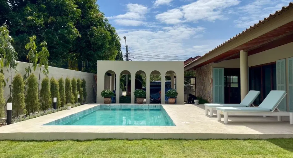 Villa en alquiler de 4 habitaciones en Mueang Phuket, Phuket