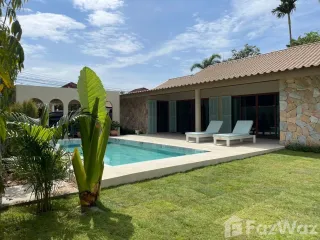For rent 4 bedrooms villa in Mueang Phuket, Phuket