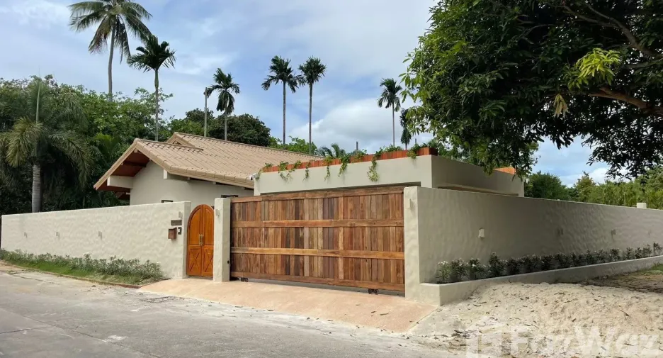 Villa en alquiler de 4 habitaciones en Mueang Phuket, Phuket
