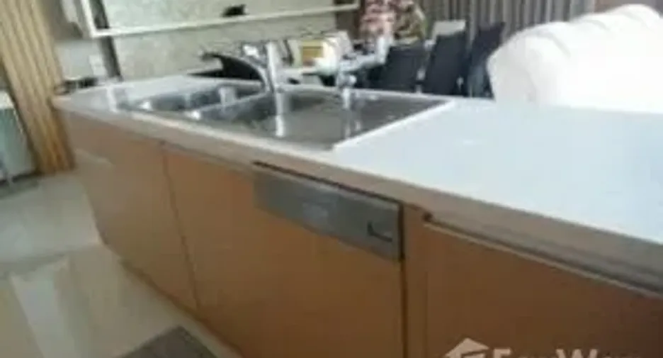 Продажа 3 спальни кондо в Сатхон, Бангкок