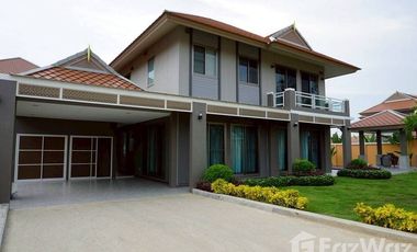 出租 4 卧室 别墅 在 Bang Lamung, Chon Buri