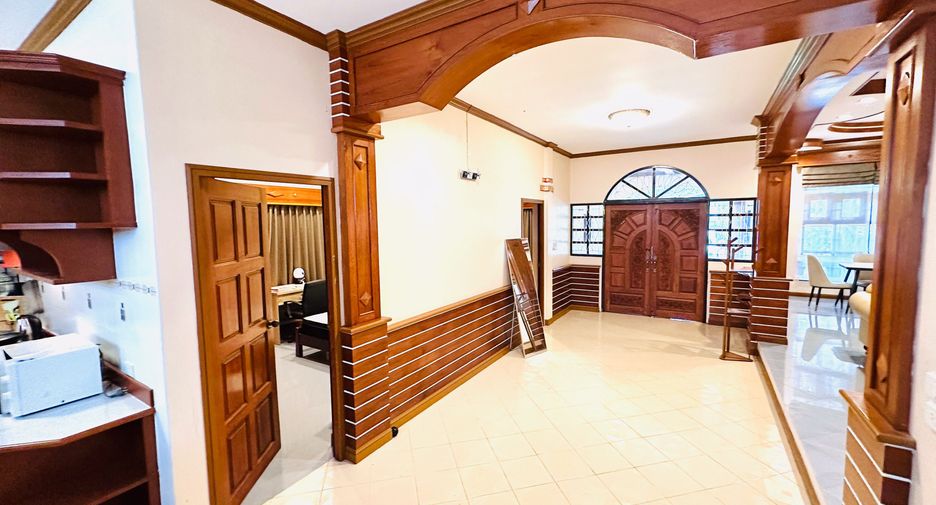 For rent 3 bedrooms house in Mueang Phuket, Phuket