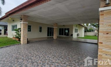 Haus zur Miete mit 3 Zimmer in Bang Lamung, Chonburi