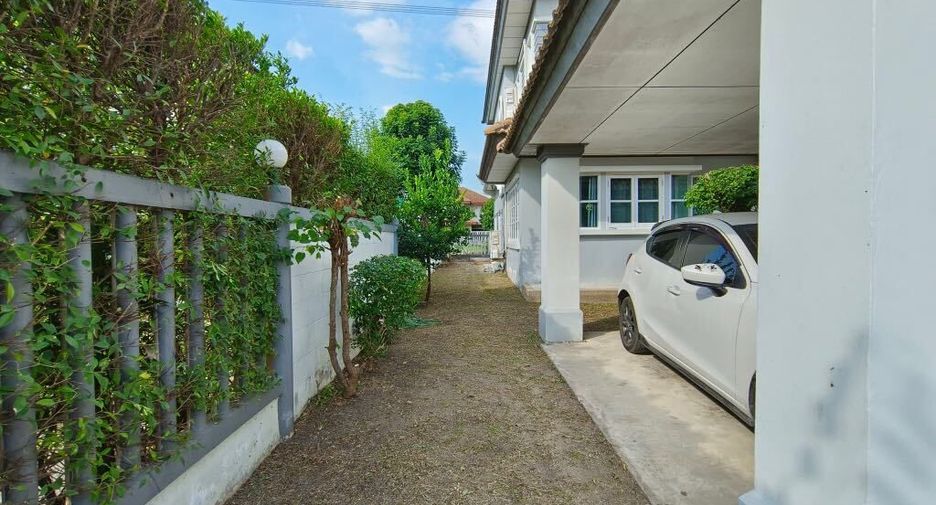 For rent 3 bedrooms house in Mueang Pathum Thani, Pathum Thani