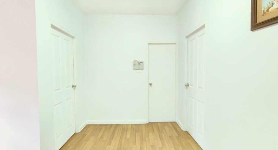 For rent 3 bedrooms house in Mueang Pathum Thani, Pathum Thani