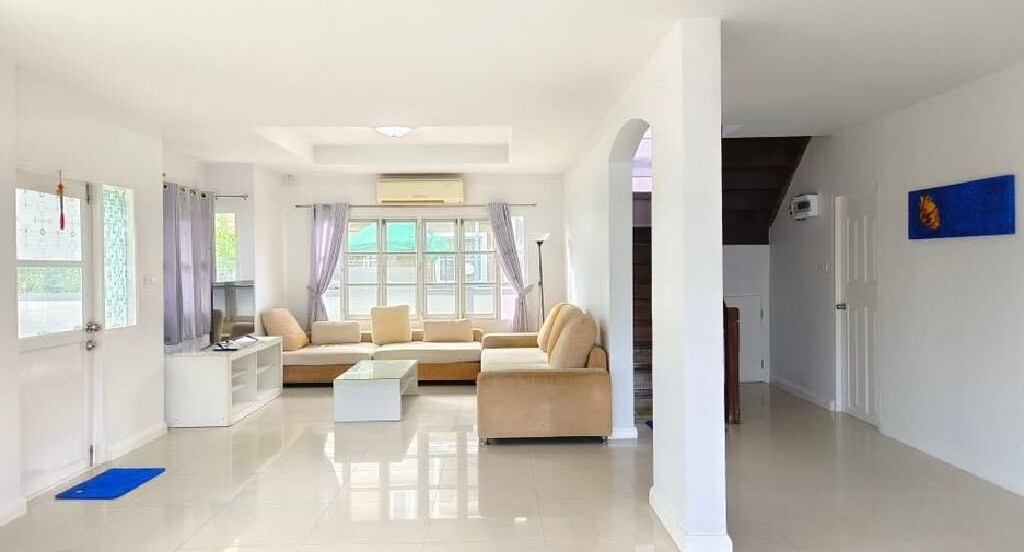 For rent 3 bedrooms house in Mueang Pathum Thani, Pathum Thani