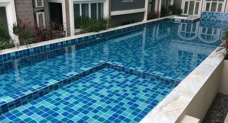 For sale 2 bedrooms condo in Mueang Samut Prakan, Samut Prakan