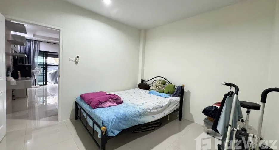 For sale and for rent 4 bedrooms house in Thalang, Phuket