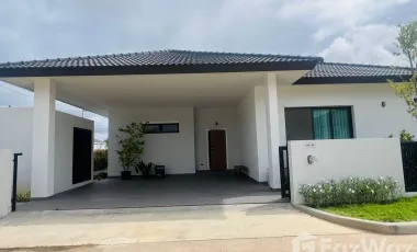 For sale 3 bedrooms villa in Bang Lamung, Chonburi