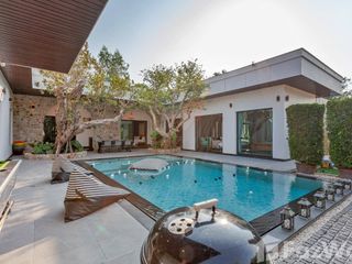 For rent 5 bedrooms house in Bang Lamung, Chonburi