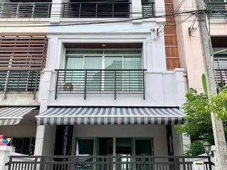 出售 和 出租 3 卧室 联排别墅 在 Prawet, 曼谷