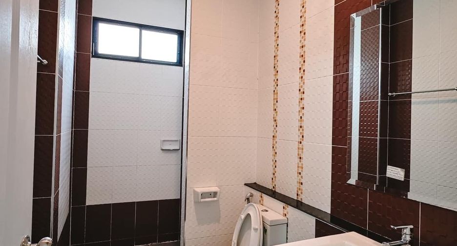 Haus zur Miete mit 4 Zimmer in Sattahip, Chonburi
