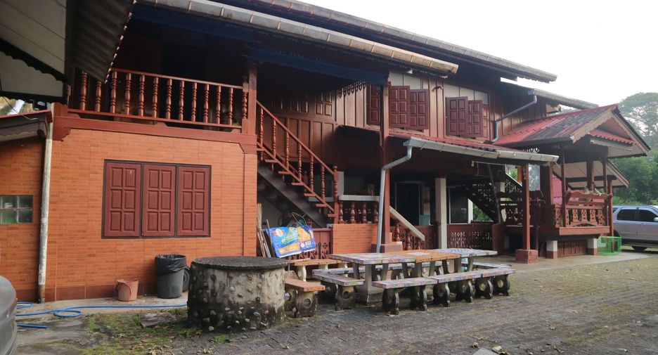 For sale 4 bedrooms house in Mae Sai, Chiang Rai