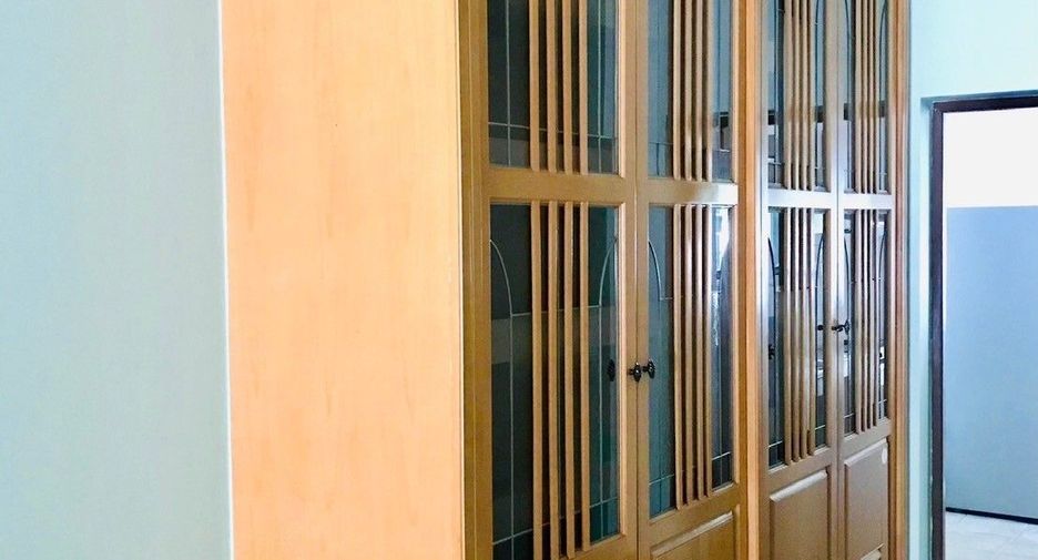 À vendre et à louer 5 chambres maison à Mueang Samut Prakan, Samut Prakan