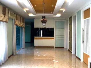À vendre et à louer 5 chambres maison à Mueang Samut Prakan, Samut Prakan