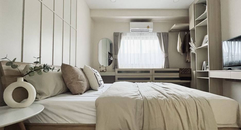 For sale 3 bedrooms townhouse in Wang Thonglang, Bangkok