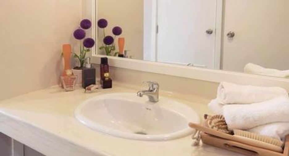 For sale 2 bedrooms condo in Bang Na, Bangkok