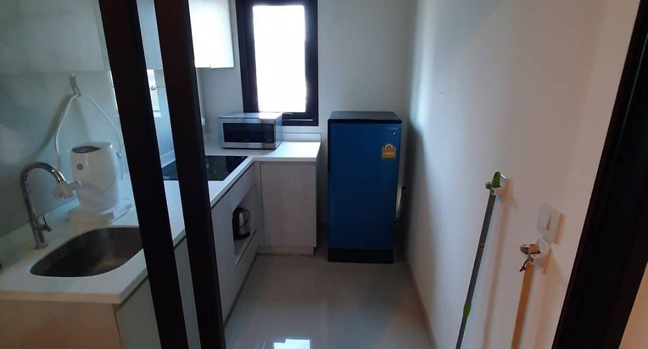 For sale 2 bedrooms condo in Watthana, Bangkok