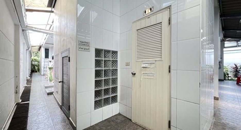 For sale 10 ベッドルーム office in Phra Khanong, Bangkok